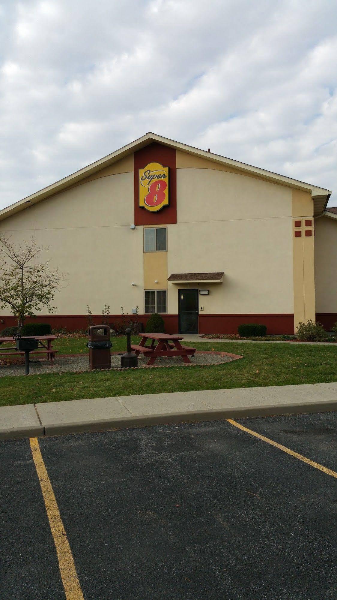 Super 8 By Wyndham Cobleskill Ny Exterior photo